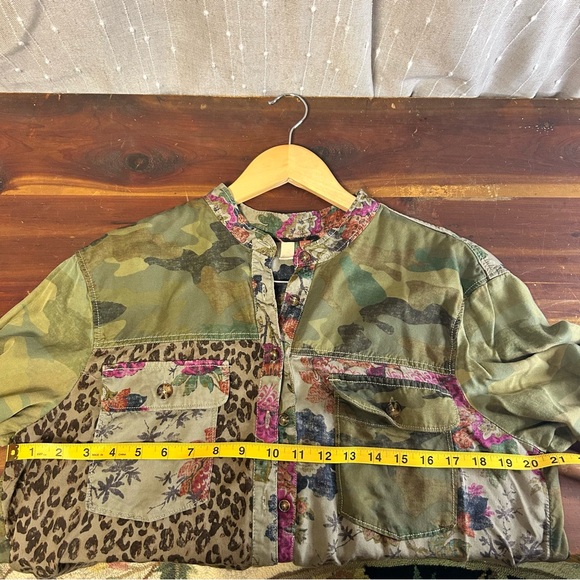 Pilcro by Anthro Multi Print Button Down Size Medium - Picture 6 of 8
